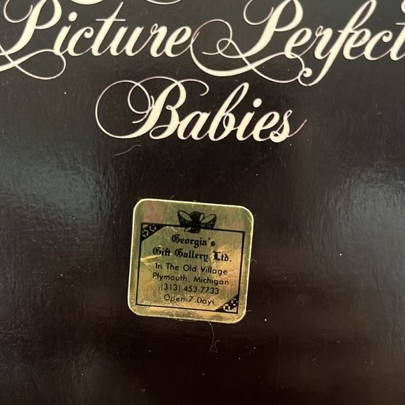 Clown figurine, numbered collectible. - Picture 3 of 7